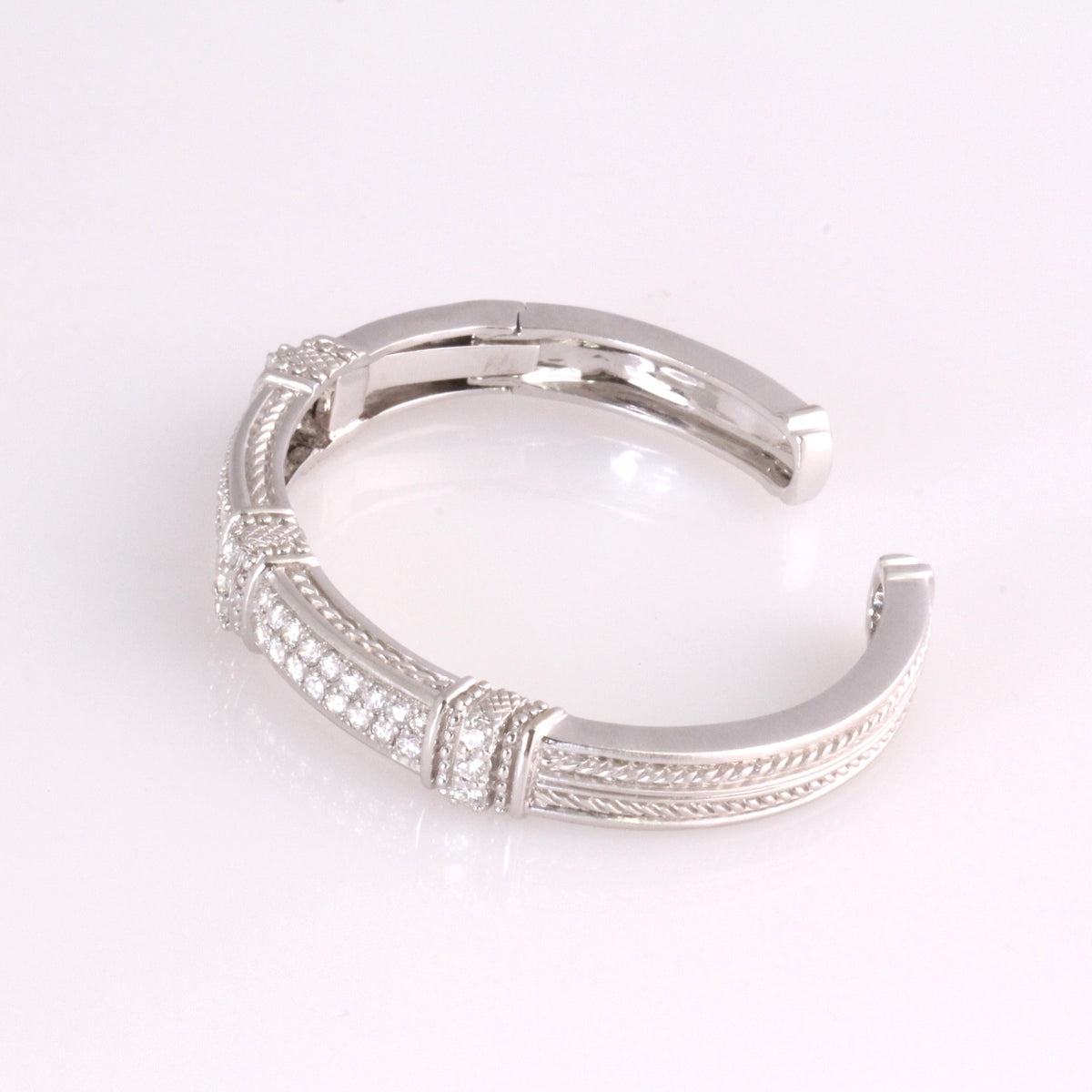 Judith Ripka 18K White Gold Diamond Hinged Bangle Bracelet 3.5ct 36g