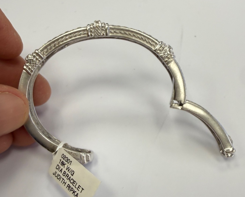 Judith Ripka 18K White Gold Diamond Hinged Bangle Bracelet 3.5ct 36g