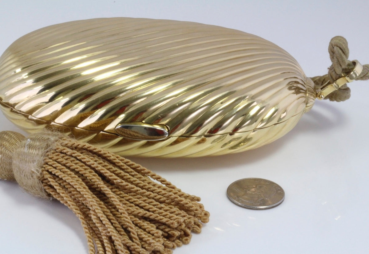 Large 18K Yellow Gold 448g Ribbed Shell Minaudiere Compact Wrist Bag Mirror