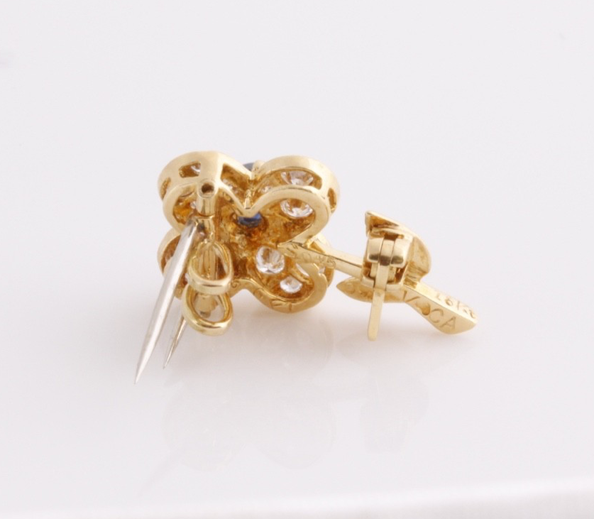 Vintage Van Cleef & Arpels 18K Gold Diamond Sapphire Flower Brooch Pin 1960s VCA