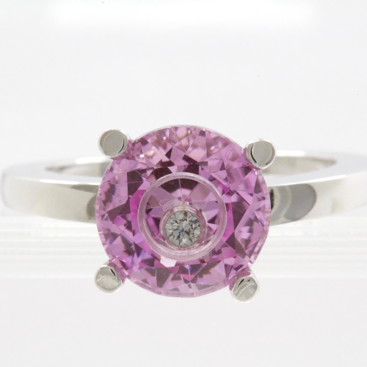 Chopard Happy Diamonds “So Happy” Ring 18K White Gold Pink lucite & Diamond Cert