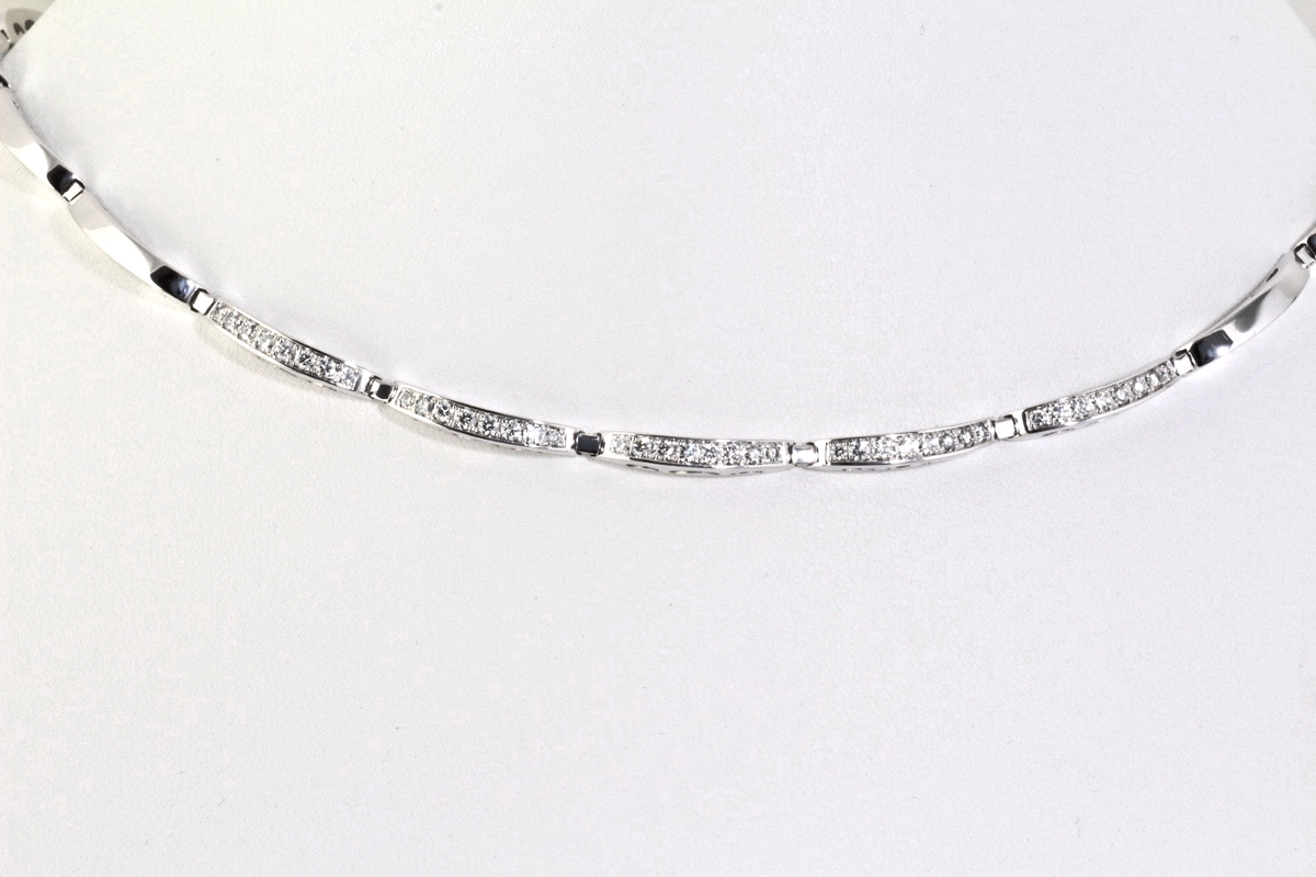 Chopard 18K White Gold Diamond Link Collar Necklace 1.07ct COA 40cm Ref 814393